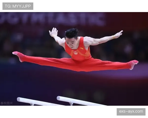 邹敬园赛场开挂，赛后拎着塑料袋回家，这反差笑死我