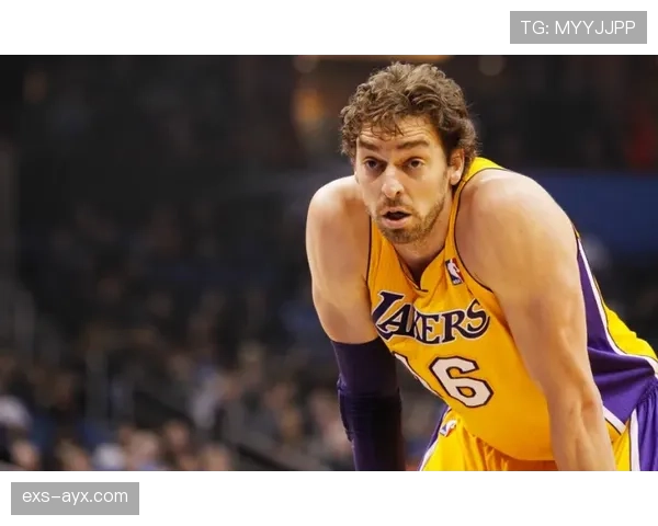 理查德森突破拉开空间提升球队无球效率明显